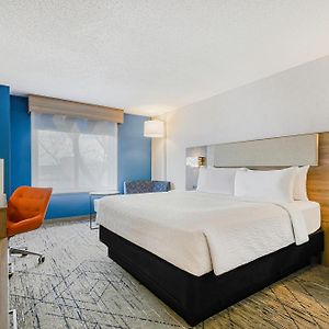Holiday Inn Express & Suites Buffalo Airport By Ihg